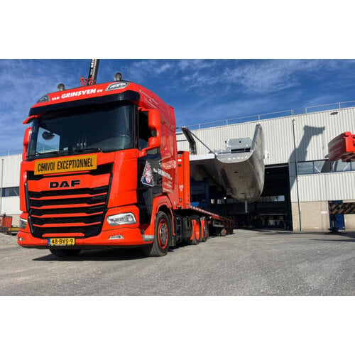 WSI WSI DAF XF + dak lichten 6x42 met 4-as dieplader VAN GRINSVEN