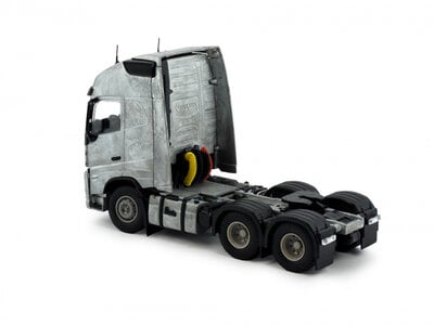 Tekno Tekno Volvo FH05 Globetrotter XL 6x4 TRACTOR KIT