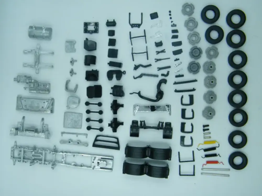 Tekno Tekno Volvo FH05 Low Cabin 6x4 TRACTOR KIT