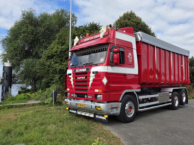 WSI WSI Scania 143H streamline 6x2 rigid truck with cable system + 40m3 container RENE DE SWART