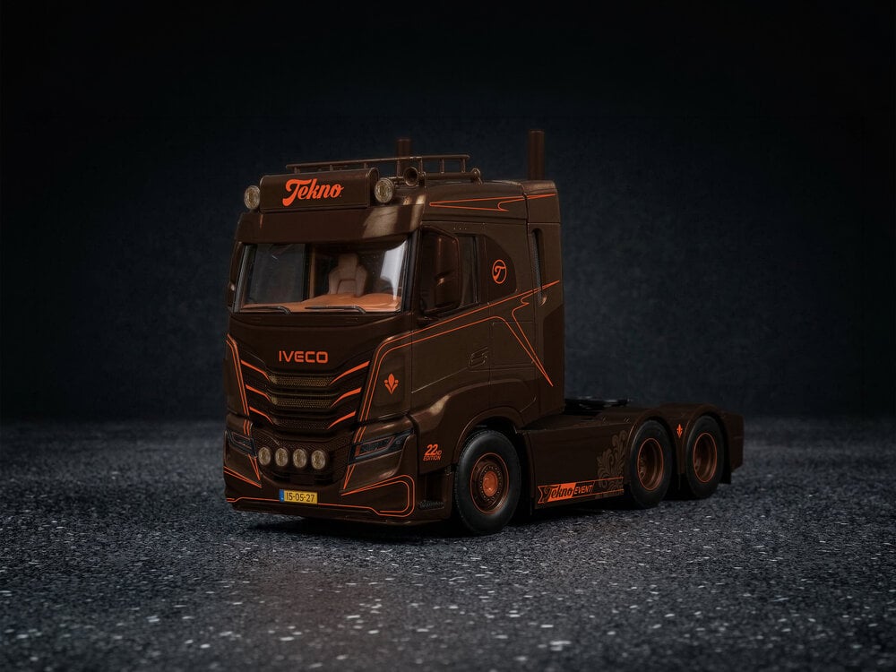 Tekno Tekno Iveco S-Way low roof 6x2 tractor TEKNO EVENT 2027