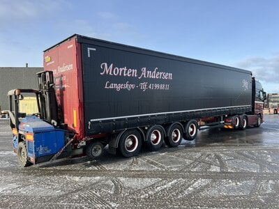 Tekno Tekno MAN TGX GX with 4-axle curtainside trailer and Terberg kooiaap MORTEN ANDERSEN