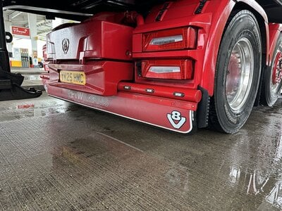 WSI WSI Scania S590 6x2 + 3-axle box trailer P.T. WILLIAMS Wales England