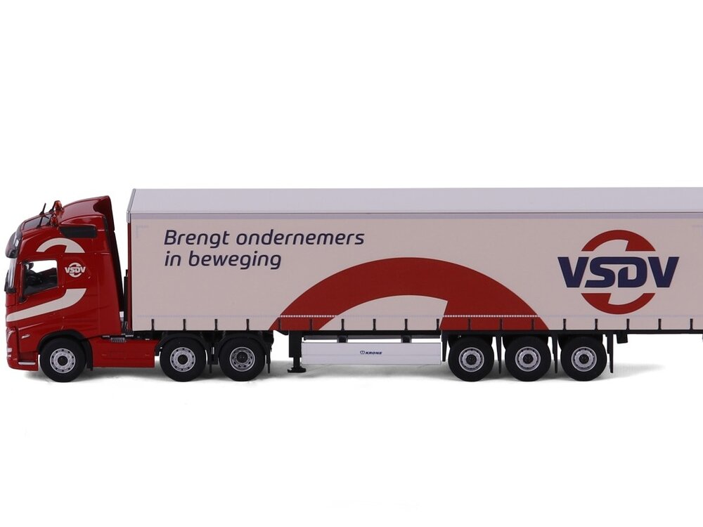 Cavallino Cavallino Volvo FH5 Globetrotter 6x2 with 3-axle reefer trailer VAN STRAALEN DE VRIES