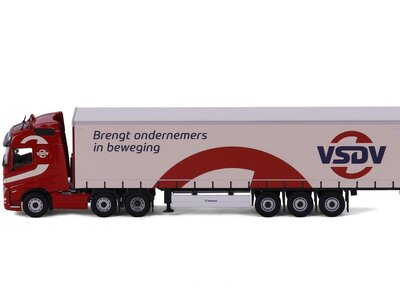 Cavallino Cavallino Volvo FH5 Globetrotter 6x2 with 3-axle reefer trailer VAN STRAALEN DE VRIES