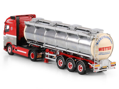 WSI WSI Volvo FH Aero Globetrotter XL 4x2 with 3-axle tank trailer WETTER