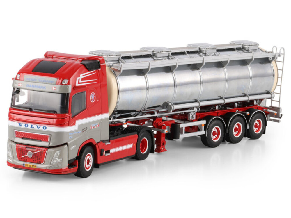 WSI WSI Volvo FH Aero Globetrotter XL 4x2 with 3-axle tank trailer WETTER