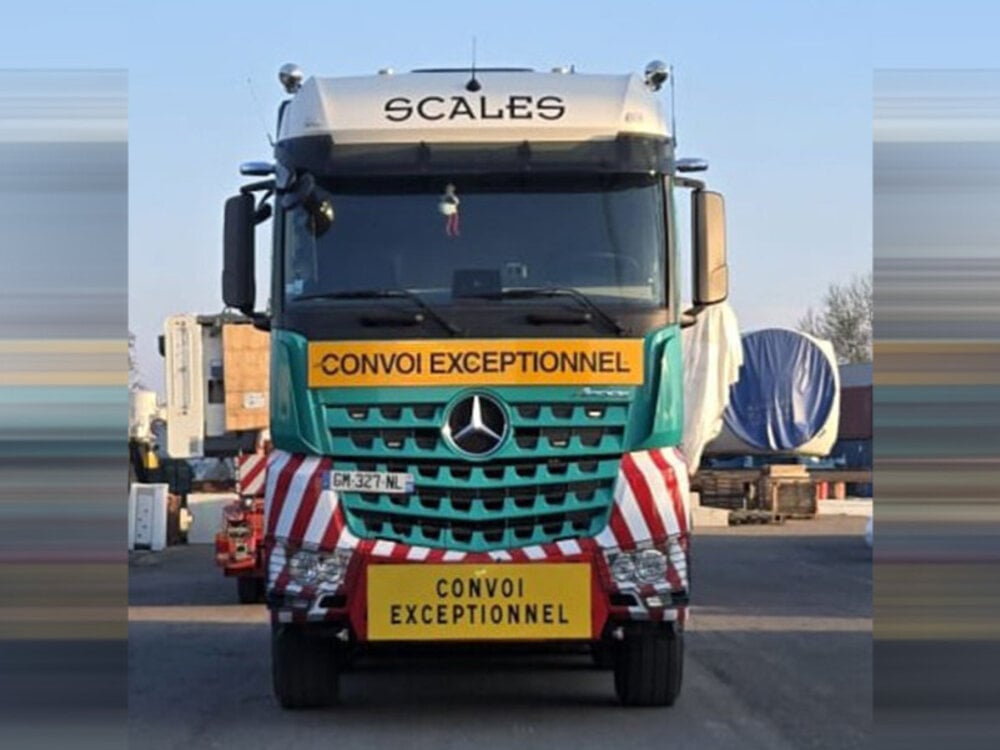 WSI WSI Mercedes Actros 8x4 big space with ballast box + scheurle intercombi (neck + 2-axle + 5-axle + drawbar) SCALES