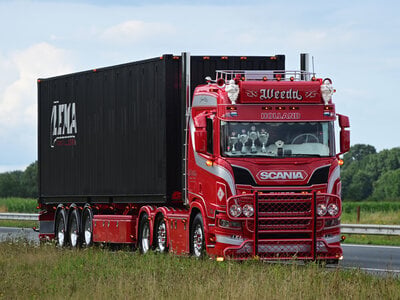 Tekno Tekno Scania NGR 6x2 met 3-as container oplegger + 40ft. container WEEDA "GANGSTERS PARADISE"