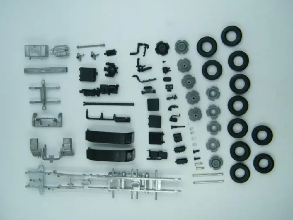 Tekno Tekno DAF 3300 Low Cab 6x2 Tractor Kit