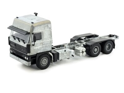 Tekno Tekno DAF 3300 Space Cab 6x2 Tractor Kit
