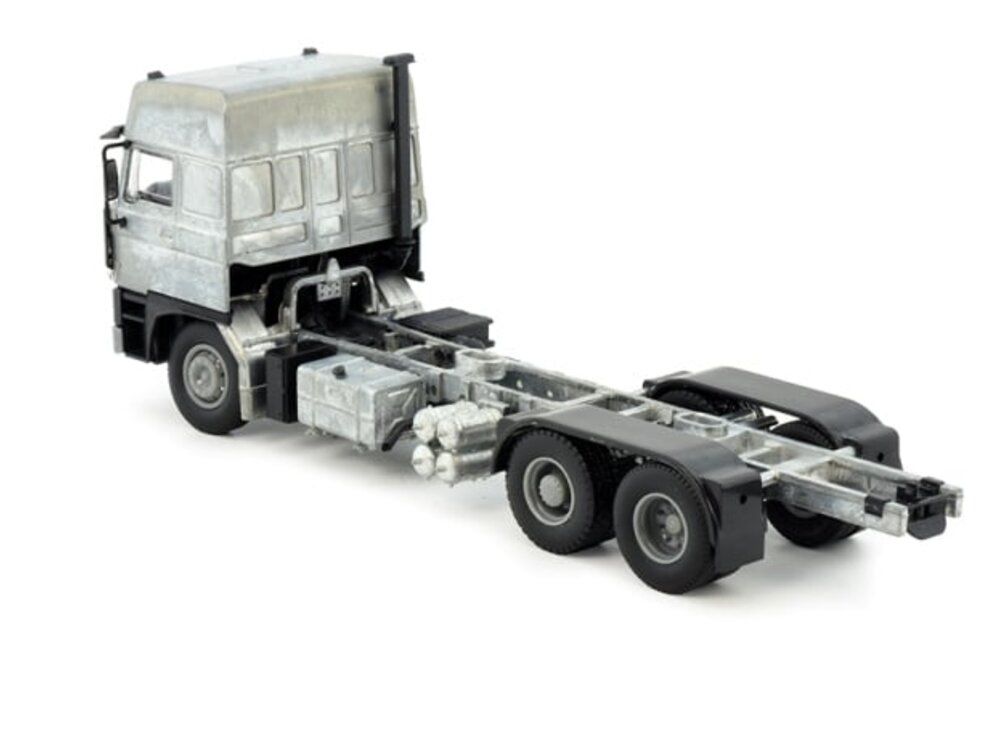 Tekno Tekno DAF 3300 Space Cab 6x2 Tractor Kit