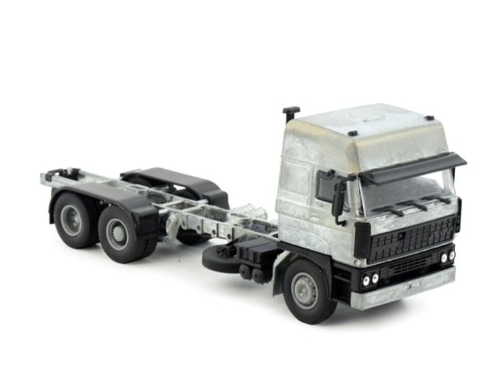 Tekno Tekno DAF 3300 Space Cab 6x2 Tractor Kit