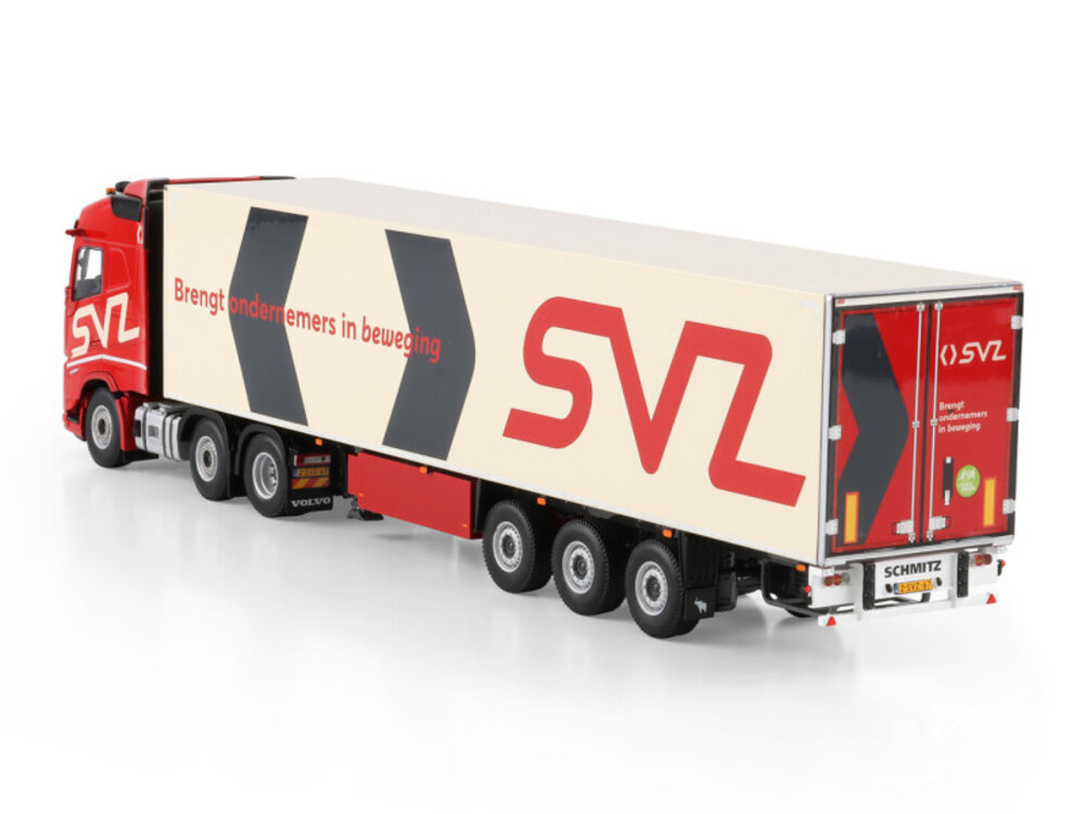 WSI WSI Volvo FH Aero Globetrotter 6x2 met 3-assige koeloplegger SVZ