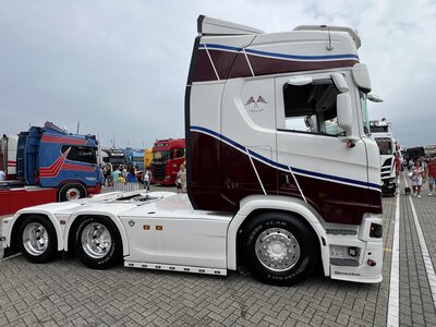 Tekno Tekno Scania NGR Highline 6x2 with 3-axle curtainside trailer HAKULL - THOR BJORN OSTERHUS