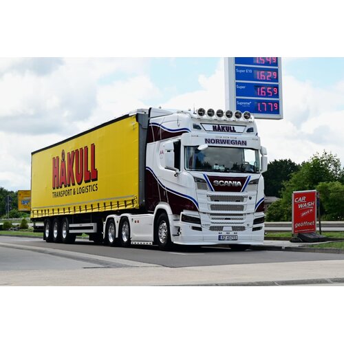 Tekno Tekno Scania NGR Highline 6x2 with 3-axle curtainside trailer HAKULL - THOR BJORN OSTERHUS