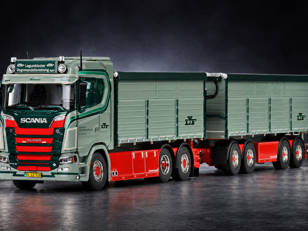 IMC IMC Scania S Highline 6x2 with 2-axle trailer and 2-axle dolly LOGUM KLOSTER