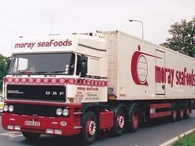 WSI WSI DAF 3300 Space Cab 6x2 met 3-as classic koeloplegger MORAY SEAFOOD Buckie Scotland