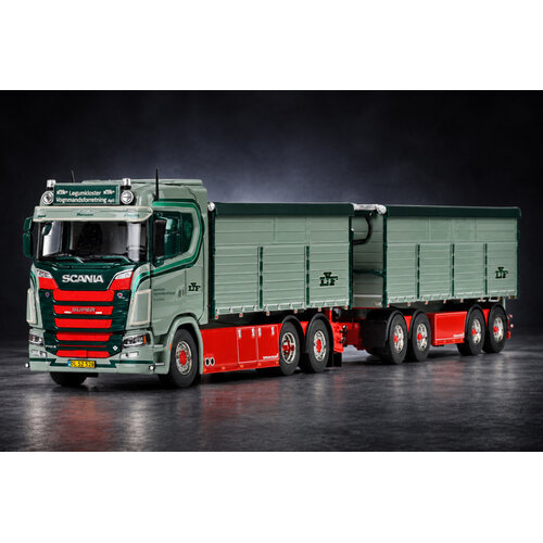 IMC IMC Scania S Highline 6x2 with 2-axle trailer and 2-axle dolly LOGUM KLOSTER