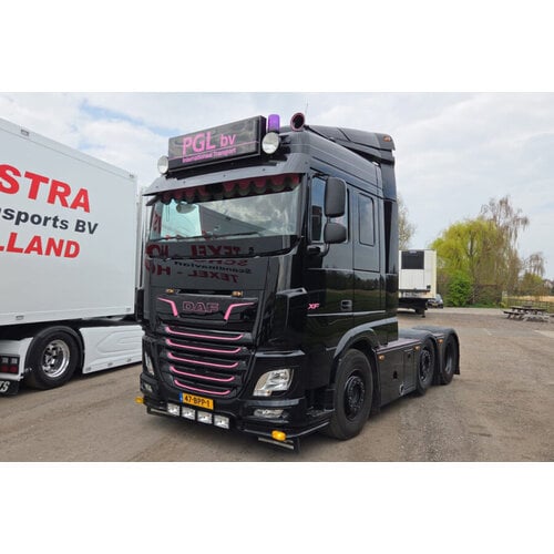 WSI WSI DAF XF space cab 6x2 PGL BV