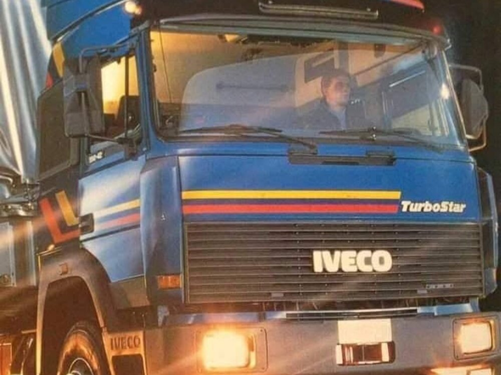 Tekno Tekno Iveco Turbostar 4x2 TBP (blauw)
