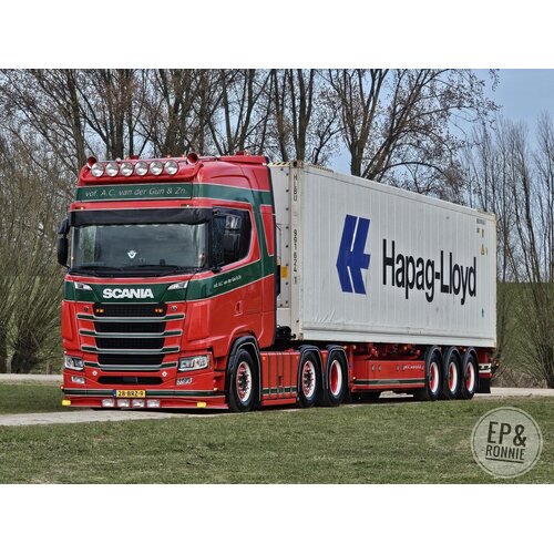 Tekno Tekno Scania NGS Highline 6x2 met 3-assige containertrailer en 40ft hc reefer A.C. VAN DER GUN