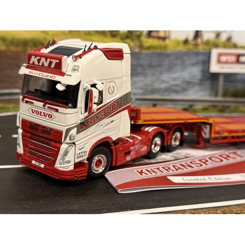 WSI WSI Volvo FH5 6x2 + 4-axle lowloader KNT Shotts Scotland
