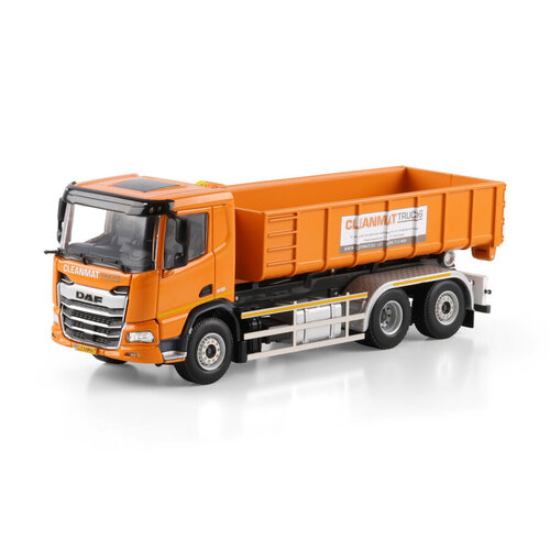 WSI WSI Daf XD DL 6x2 motorwagen met haakarm systeem + 15m3 container CLEANMAT TRUCKS