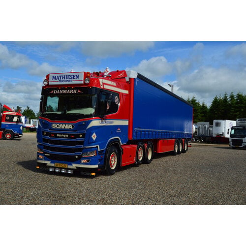 WSI WSI Scania R Normal 6x2 met 3-as tridec schuifzeilen oplegger LASSE MATHIESEN