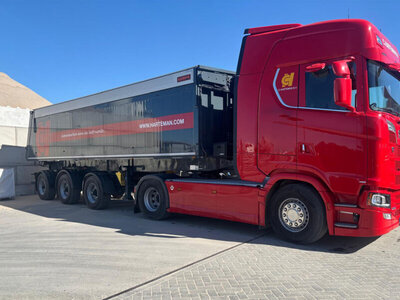 WSI WSI Scania S Highline 4x2 met 3-assige tipper trailer C. HARTEMAN B.V.
