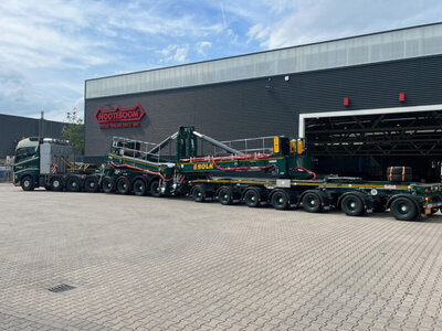 WSI WSI Volvo FH5 Globetrotter XL 8x4 with 7-axle wind mill trailer + 4-axle dolly BOLK