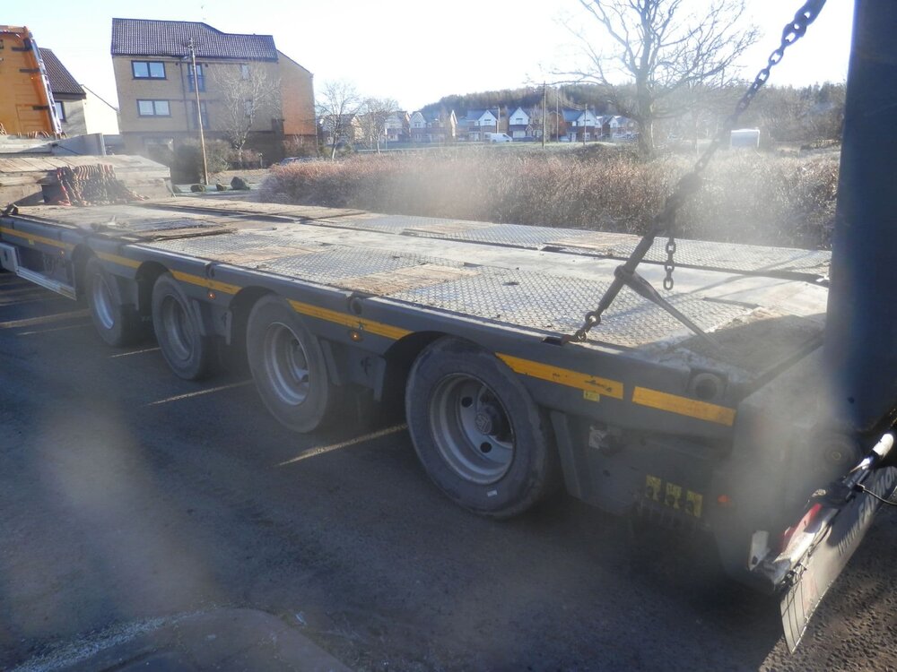 WSI WSI Volvo FH05 6x2 + 4-axle lowbed trailer K.T.  MONTGOMERY SCOTLAND