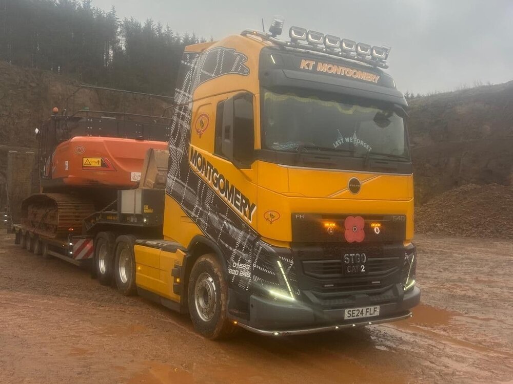 WSI WSI Volvo FH05 6x2 + 4-axle lowbed trailer K.T.  MONTGOMERY SCOTLAND