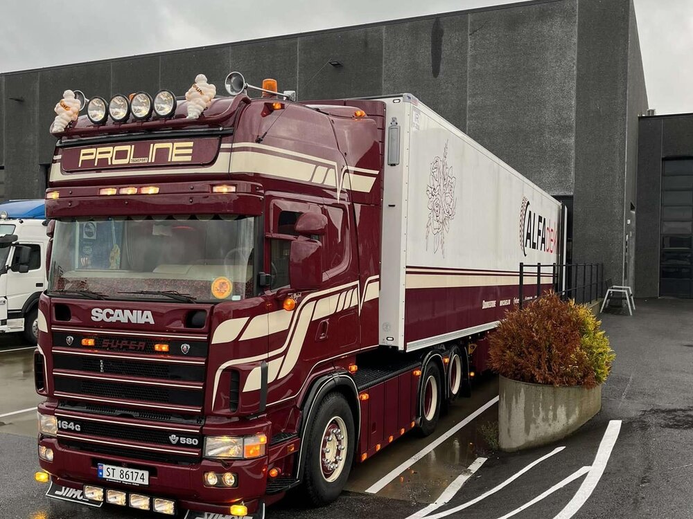 Tekno Tekno Scania 164G-580 Topline with 3-axle reefertrailer PROLINE