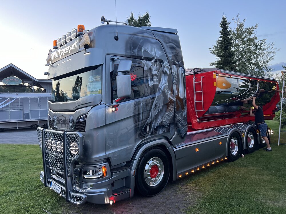 Tekno Tekno Scania Next Gen R-Highline 8x4 hooklift wit container THIZ