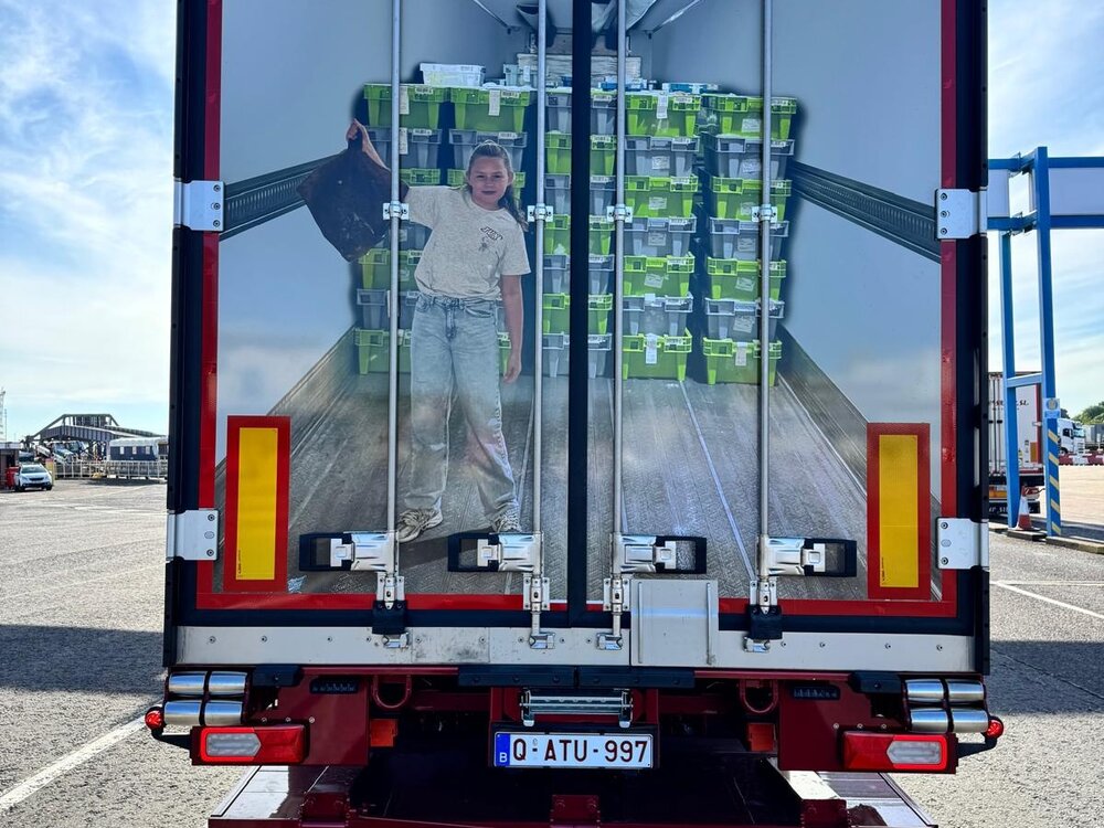 Tekno Tekno Mercedes-Benz Actros ProCabin 4x2 met 3-assige koeloplegger TVX