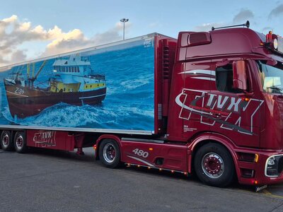 Tekno Tekno Mercedes-Benz Actros ProCabin 4x2 met 3-assige koeloplegger TVX