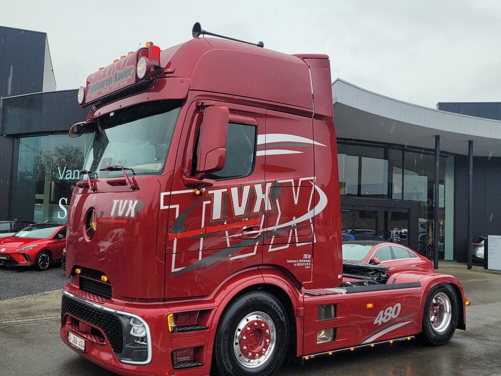 Tekno Tekno Mercedes-Benz Actros ProCabin 4x2 met 3-assige koeloplegger TVX
