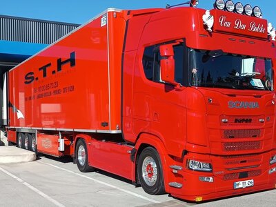 Tekno Tekno Scania NGS Highline met 3-assige schuifzeilen oplegger VANDENBULCKE