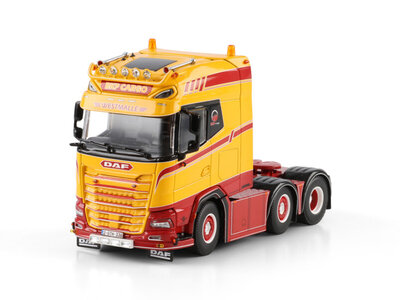 WSI WSI DAF XG+ 6x2 BKP CARGO