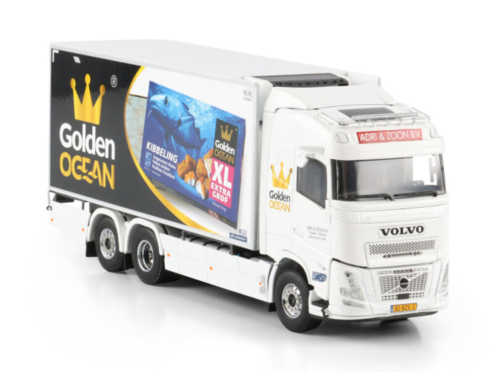 WSI WSI Volvo FH Aero Globetrotter 6x2 riged reefer truck ADRI & ZOON