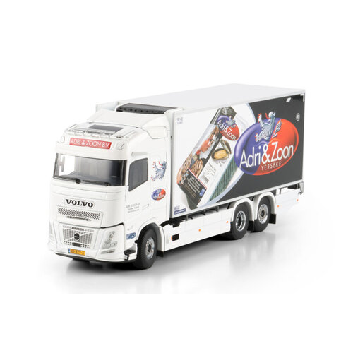 WSI WSI Volvo FH Aero Globetrotter 6x2 riged reefer truck ADRI & ZOON