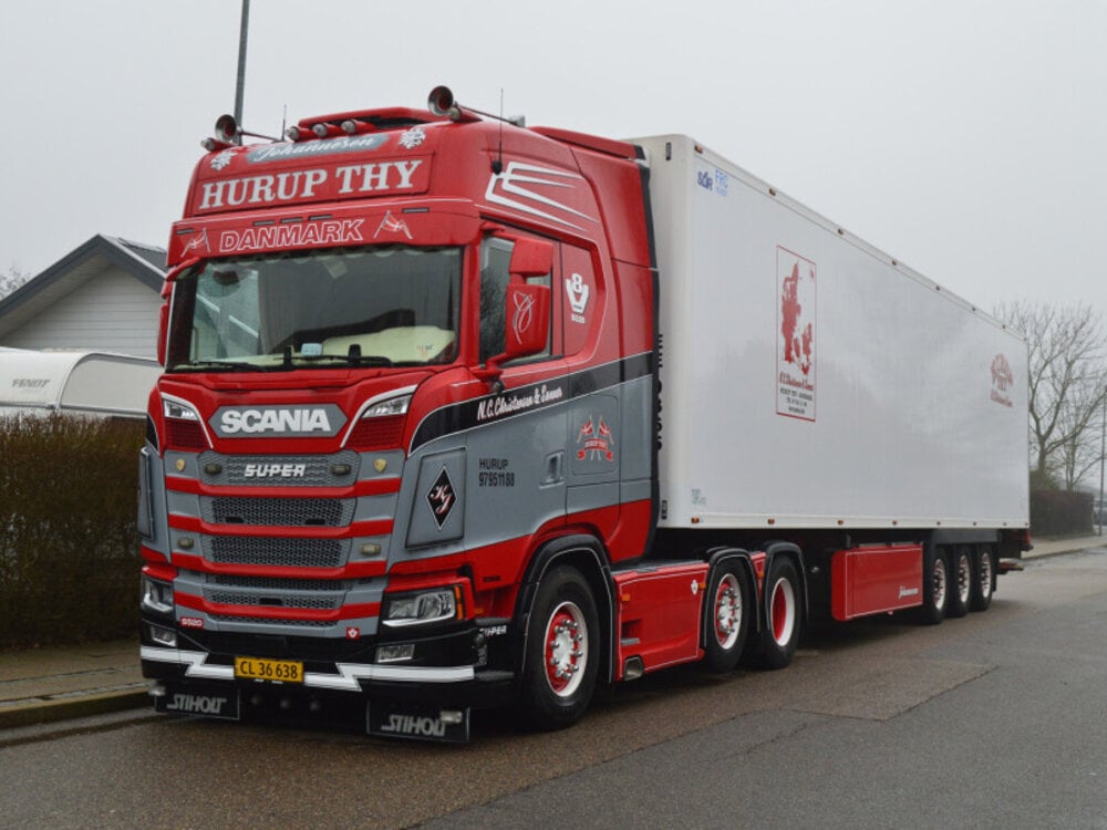 WSI WSI Scania S Highline 6x2 met 3-as koeloplegger N.C. CHRISTENSEN & SONNER