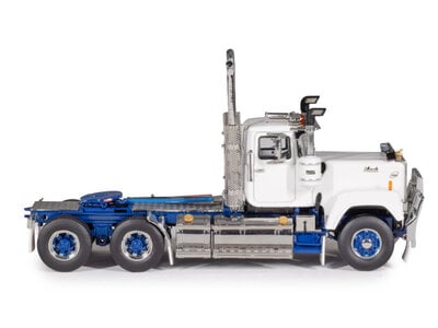 Drake models Drake Mack day cab series 1 WHITE/ BLUE