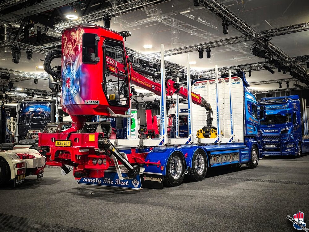 Tekno Tekno Scania R6 Streamline Highline Houtcombi met 3-assige wipkar ALLAN CARTNER