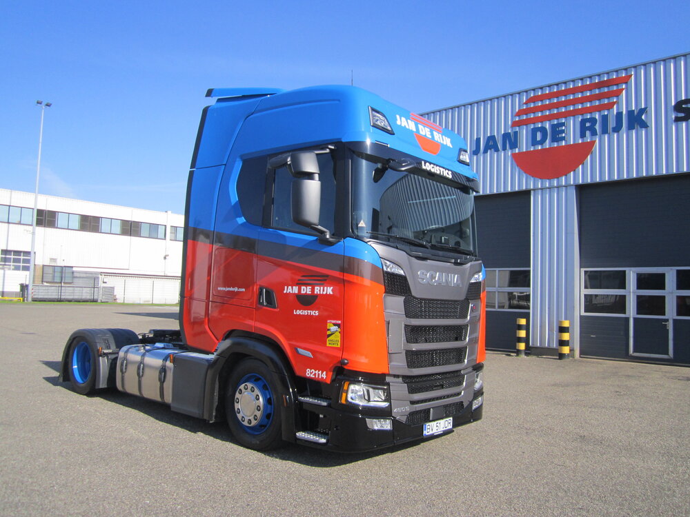 Tekno Tekno Scania NGS 4x2 tractor with 3-axle reefer trailer JAN DE RIJK