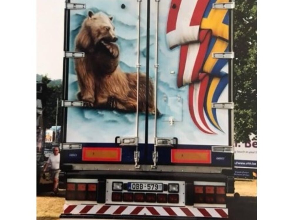 WSI WSI "Exclusief" DAF 95 Super Space Cab 4x2 met 3-as koeloplegger D.S.P. Trucking