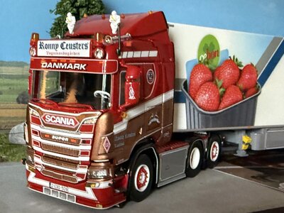 Tekno Tekno Scania Next Gen R Highline + 3-axle reefer trailer RONNY CEUSTERS