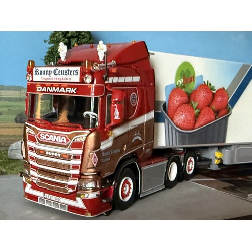 Tekno Tekno Scania Next Gen R Highline + 3-axle reefer trailer RONNY CEUSTERS