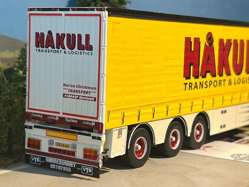 Tekno Tekno Scania Next Gen 6x2 with 3-axle curtainside trailer CHRISTENSEN HAKULL